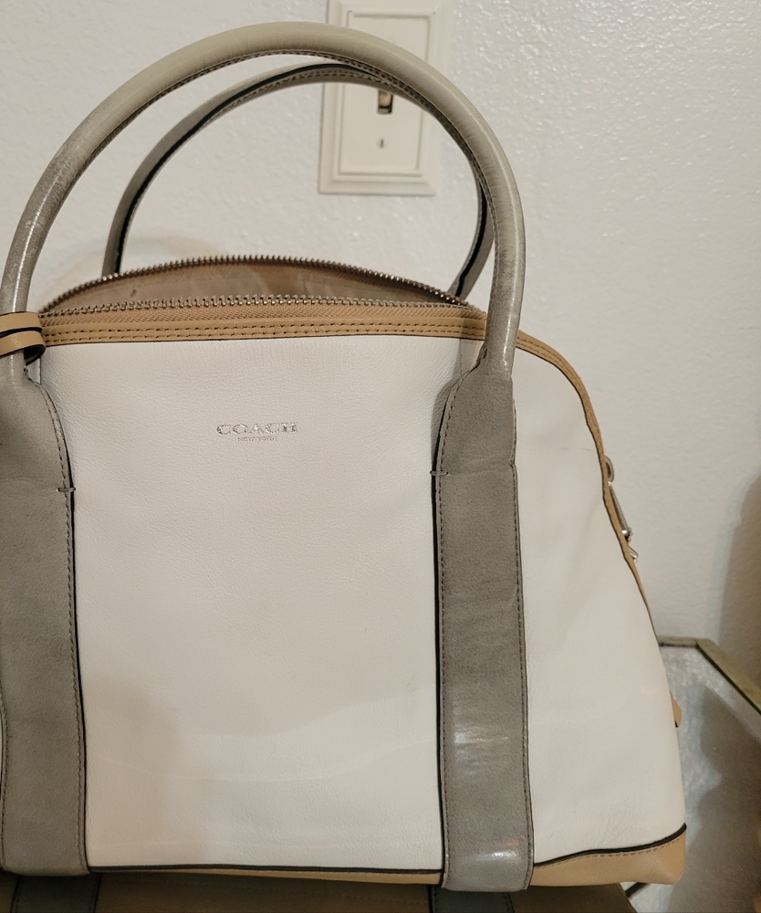 Coach White and Tan Leather Handbag - Picture 9 of 9
